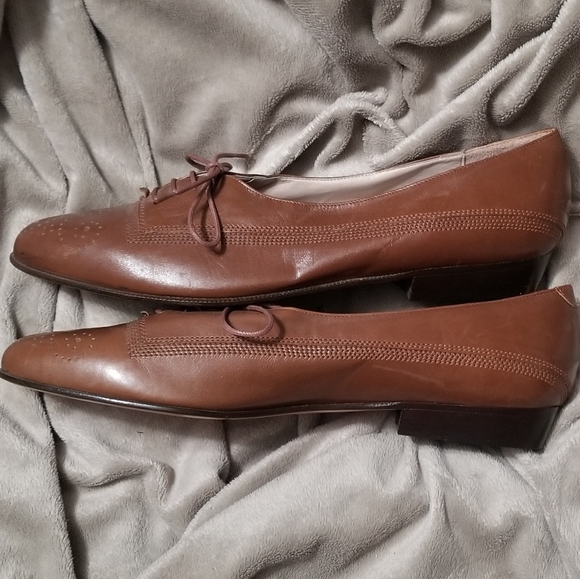 NEVER WORN VANELi Italian Leather Wingtip Oxfords - Picture 5 of 8
